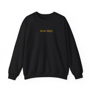 love daily Crewneck